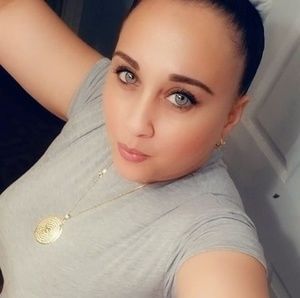 Meet your Posher, Cinthia